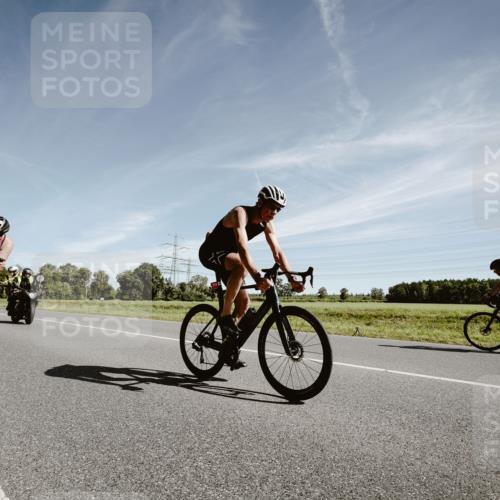 07.09.2025 - 19. Norderstedt Triathlon Michael Burmester http://msf.ph/oto/8852254 07.09.2025 11:32:45 Radfahren 774, 834, 1167, 1181 meine-sportfotos.de