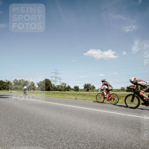 07.09.2025 - 19. Norderstedt Triathlon Michael Burmester http://msf.ph/oto/8852256 07.09.2025 14:33:32 Radfahren 446, 975 meine-sportfotos.de