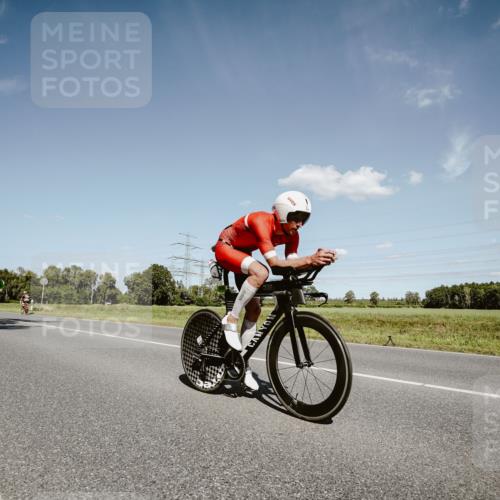 07.09.2025 - 19. Norderstedt Triathlon Michael Burmester http://msf.ph/oto/8852266 07.09.2025 14:33:35 Radfahren 440, 446, 975, 1028, 1498 meine-sportfotos.de