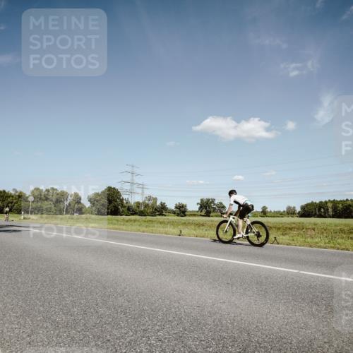 07.09.2025 - 19. Norderstedt Triathlon Michael Burmester http://msf.ph/oto/8852290 07.09.2025 14:33:43 Radfahren  meine-sportfotos.de