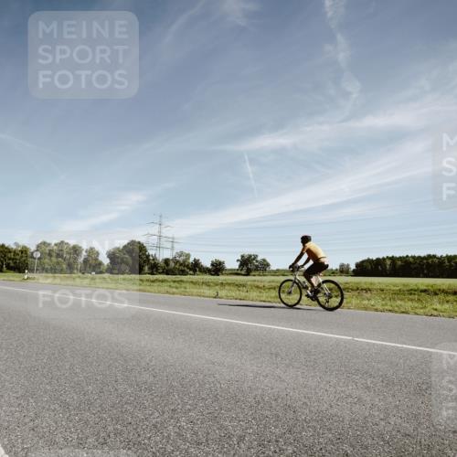 07.09.2025 - 19. Norderstedt Triathlon Michael Burmester http://msf.ph/oto/8852316 07.09.2025 11:33:30 Radfahren 1199 meine-sportfotos.de