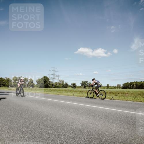 07.09.2025 - 19. Norderstedt Triathlon Michael Burmester http://msf.ph/oto/8852322 07.09.2025 14:34:05 Radfahren 962, 985, 997, 1039 meine-sportfotos.de