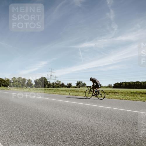 07.09.2025 - 19. Norderstedt Triathlon Michael Burmester http://msf.ph/oto/8852330 07.09.2025 11:33:43 Radfahren  meine-sportfotos.de