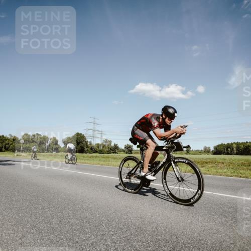 07.09.2025 - 19. Norderstedt Triathlon Michael Burmester http://msf.ph/oto/8852332 07.09.2025 14:34:07 Radfahren 962, 985, 997, 1039 meine-sportfotos.de