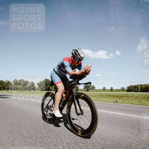 07.09.2025 - 19. Norderstedt Triathlon Michael Burmester http://msf.ph/oto/8852343 07.09.2025 14:34:17 Radfahren 366, 1018, 1439 meine-sportfotos.de