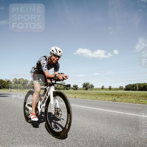 07.09.2025 - 19. Norderstedt Triathlon Michael Burmester http://msf.ph/oto/8852349 07.09.2025 14:34:19 Radfahren 366, 1018, 1439, 1504 meine-sportfotos.de