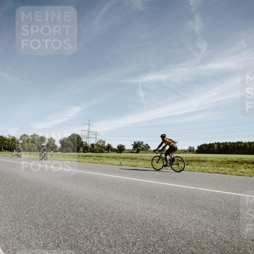 07.09.2025 - 19. Norderstedt Triathlon Michael Burmester http://msf.ph/oto/8852351 07.09.2025 11:33:51 Radfahren 1377 meine-sportfotos.de