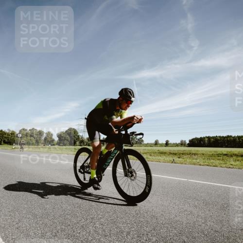 07.09.2025 - 19. Norderstedt Triathlon Michael Burmester http://msf.ph/oto/8852355 07.09.2025 11:33:54 Radfahren 1377 meine-sportfotos.de