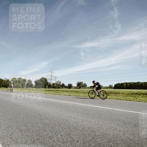 07.09.2025 - 19. Norderstedt Triathlon Michael Burmester http://msf.ph/oto/8852362 07.09.2025 11:33:58 Radfahren 1305 meine-sportfotos.de