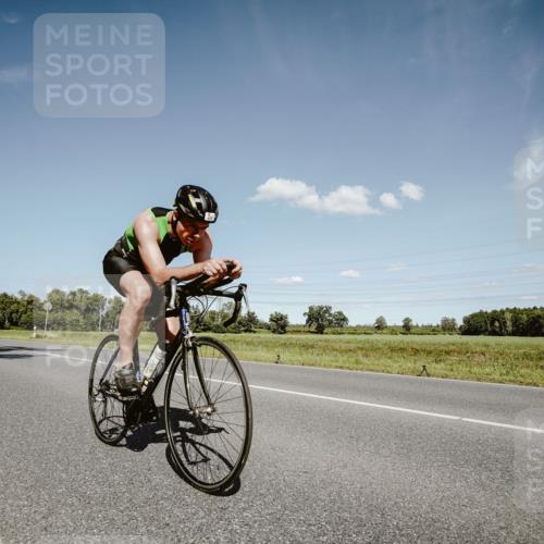 07.09.2025 - 19. Norderstedt Triathlon Michael Burmester http://msf.ph/oto/8852381 07.09.2025 14:34:52 Radfahren 417, 447, 965, 978, 1011 meine-sportfotos.de