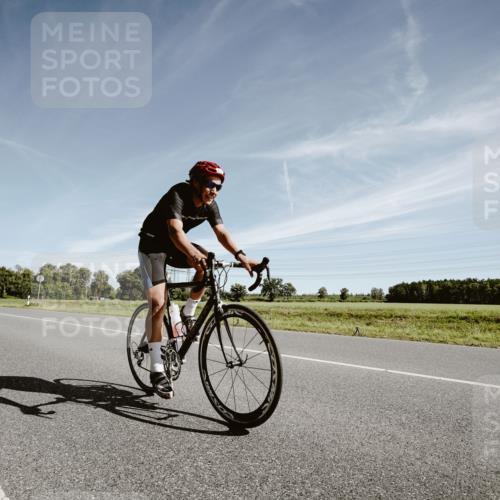 07.09.2025 - 19. Norderstedt Triathlon Michael Burmester http://msf.ph/oto/8852393 07.09.2025 11:34:22 Radfahren 190, 1184, 1357 meine-sportfotos.de