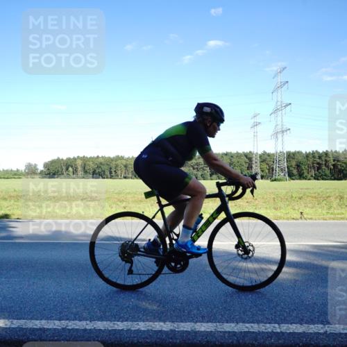 07.09.2025 - 19. Norderstedt Triathlon Michael Burmester http://msf.ph/oto/8852409 07.09.2025 15:52:07 Radfahren 454, 494, 512, 887, 1052, 1103, 1591 meine-sportfotos.de