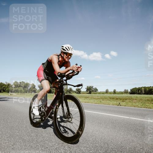07.09.2025 - 19. Norderstedt Triathlon Michael Burmester http://msf.ph/oto/8852413 07.09.2025 14:35:05 Radfahren 377, 458, 1497 meine-sportfotos.de