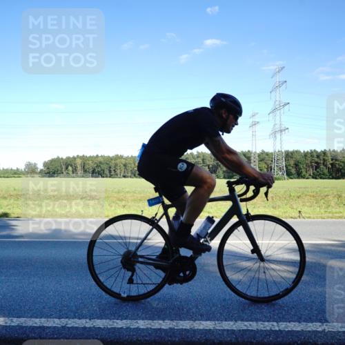 07.09.2025 - 19. Norderstedt Triathlon Michael Burmester http://msf.ph/oto/8852417 07.09.2025 15:52:12 Radfahren 487, 499, 1448 meine-sportfotos.de