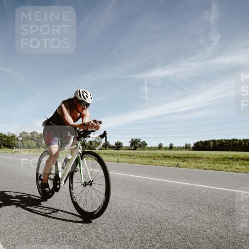 07.09.2025 - 19. Norderstedt Triathlon Michael Burmester http://msf.ph/oto/8852418 07.09.2025 11:34:44 Radfahren 736, 822, 1193 meine-sportfotos.de