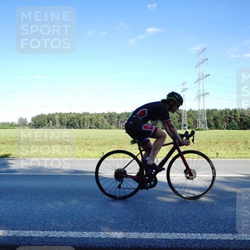 07.09.2025 - 19. Norderstedt Triathlon Michael Burmester http://msf.ph/oto/8852428 07.09.2025 15:52:17 Radfahren 487, 499, 509, 942, 1092, 1097, 1464 meine-sportfotos.de