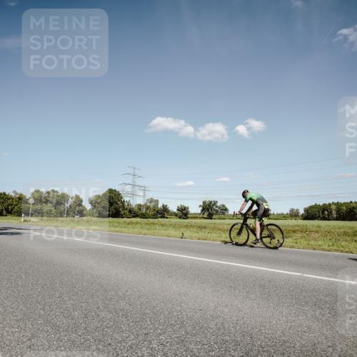 07.09.2025 - 19. Norderstedt Triathlon Michael Burmester http://msf.ph/oto/8852465 07.09.2025 14:35:32 Radfahren 1480, 1485 meine-sportfotos.de