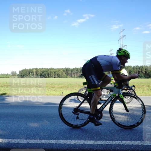 07.09.2025 - 19. Norderstedt Triathlon Michael Burmester http://msf.ph/oto/8852486 07.09.2025 15:52:52 Radfahren 956, 1433, 1586 meine-sportfotos.de