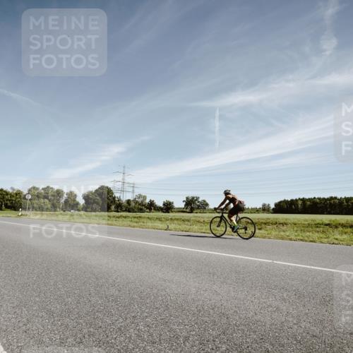 07.09.2025 - 19. Norderstedt Triathlon Michael Burmester http://msf.ph/oto/8852495 07.09.2025 11:35:30 Radfahren 279 meine-sportfotos.de