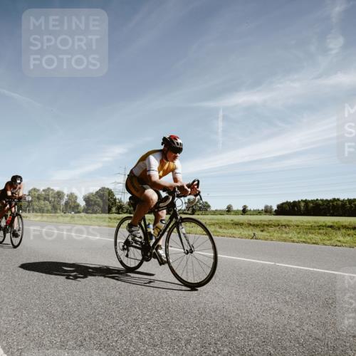 07.09.2025 - 19. Norderstedt Triathlon Michael Burmester http://msf.ph/oto/8852502 07.09.2025 11:35:36 Radfahren 201, 795, 1170 meine-sportfotos.de