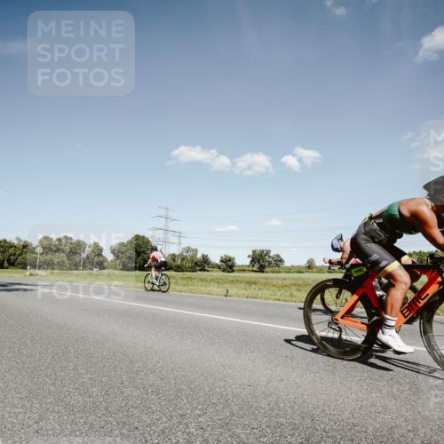 07.09.2025 - 19. Norderstedt Triathlon Michael Burmester http://msf.ph/oto/8852519 07.09.2025 14:35:56 Radfahren 465, 1017, 1500 meine-sportfotos.de