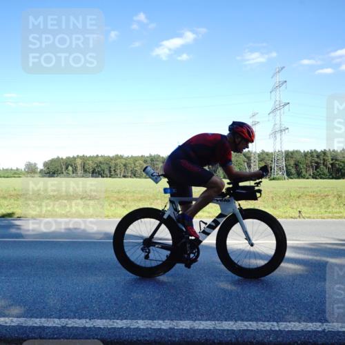 07.09.2025 - 19. Norderstedt Triathlon Michael Burmester http://msf.ph/oto/8852539 07.09.2025 15:53:20 Radfahren 415, 418 meine-sportfotos.de