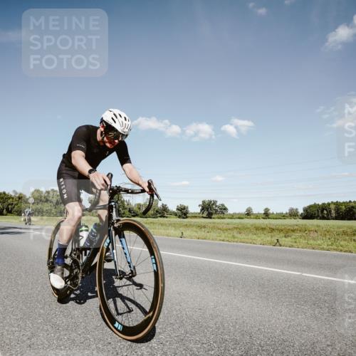 07.09.2025 - 19. Norderstedt Triathlon Michael Burmester http://msf.ph/oto/8852543 07.09.2025 14:36:08 Radfahren 1037, 1406 meine-sportfotos.de