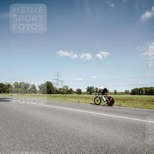 07.09.2025 - 19. Norderstedt Triathlon Michael Burmester http://msf.ph/oto/8852547 07.09.2025 14:36:09 Radfahren 1406 meine-sportfotos.de