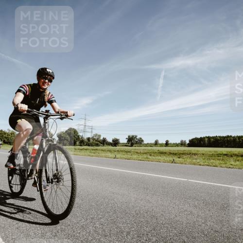 07.09.2025 - 19. Norderstedt Triathlon Michael Burmester http://msf.ph/oto/8852583 07.09.2025 11:36:43 Radfahren 299, 787 meine-sportfotos.de