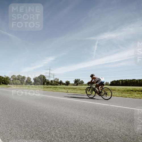 07.09.2025 - 19. Norderstedt Triathlon Michael Burmester http://msf.ph/oto/8852593 07.09.2025 11:36:59 Radfahren 138 meine-sportfotos.de