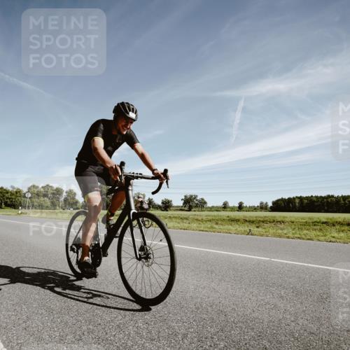 07.09.2025 - 19. Norderstedt Triathlon Michael Burmester http://msf.ph/oto/8852611 07.09.2025 11:37:07 Radfahren 1152, 1223, 1239 meine-sportfotos.de