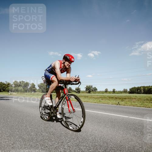07.09.2025 - 19. Norderstedt Triathlon Michael Burmester http://msf.ph/oto/8852616 07.09.2025 14:37:01 Radfahren 445, 879, 908, 977, 1481 meine-sportfotos.de