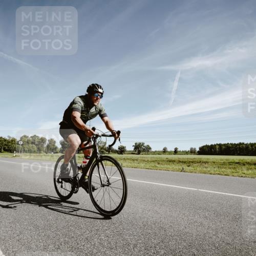 07.09.2025 - 19. Norderstedt Triathlon Michael Burmester http://msf.ph/oto/8852618 07.09.2025 11:37:15 Radfahren 1395 meine-sportfotos.de