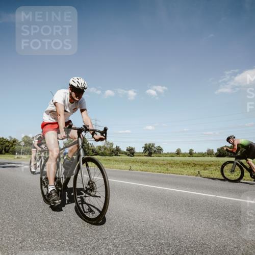 07.09.2025 - 19. Norderstedt Triathlon Michael Burmester http://msf.ph/oto/8852631 07.09.2025 14:37:06 Radfahren 979, 1430, 1431, 1481 meine-sportfotos.de