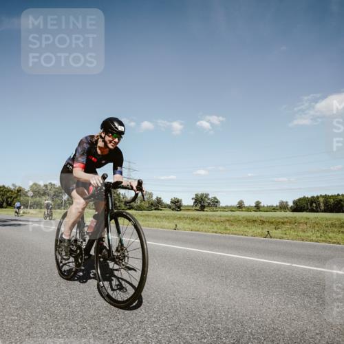 07.09.2025 - 19. Norderstedt Triathlon Michael Burmester http://msf.ph/oto/8852634 07.09.2025 14:37:08 Radfahren 979, 1430, 1431 meine-sportfotos.de
