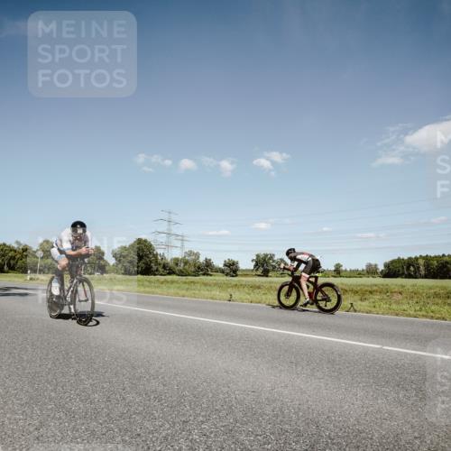 07.09.2025 - 19. Norderstedt Triathlon Michael Burmester http://msf.ph/oto/8852641 07.09.2025 14:37:19 Radfahren 363, 1456, 1471, 1489 meine-sportfotos.de