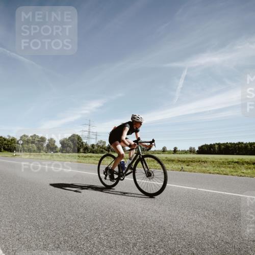 07.09.2025 - 19. Norderstedt Triathlon Michael Burmester http://msf.ph/oto/8852664 07.09.2025 11:37:48 Radfahren 1257 meine-sportfotos.de