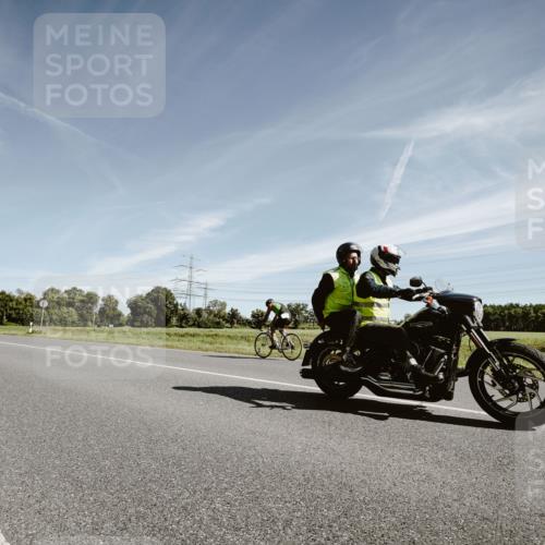 07.09.2025 - 19. Norderstedt Triathlon Michael Burmester http://msf.ph/oto/8852685 07.09.2025 11:38:16 Radfahren 267, 782, 1219 meine-sportfotos.de