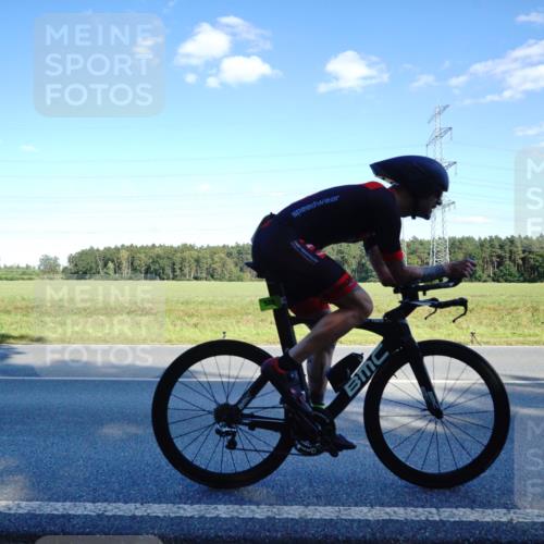 07.09.2025 - 19. Norderstedt Triathlon Michael Burmester http://msf.ph/oto/8852698 07.09.2025 15:54:48 Radfahren 525, 1573 meine-sportfotos.de