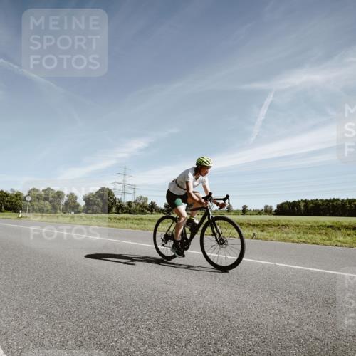 07.09.2025 - 19. Norderstedt Triathlon Michael Burmester http://msf.ph/oto/8852699 07.09.2025 11:38:26 Radfahren 184, 714, 719, 720 meine-sportfotos.de