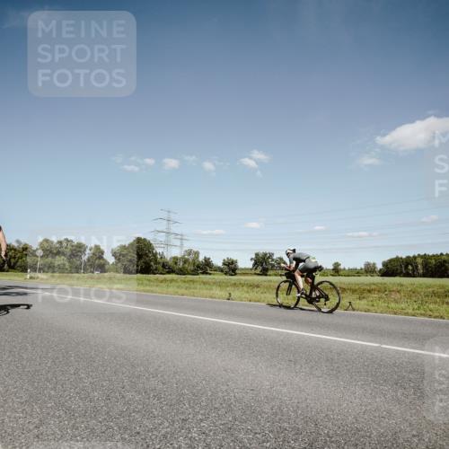 07.09.2025 - 19. Norderstedt Triathlon Michael Burmester http://msf.ph/oto/8852718 07.09.2025 14:37:51 Radfahren 863, 888, 1014 meine-sportfotos.de