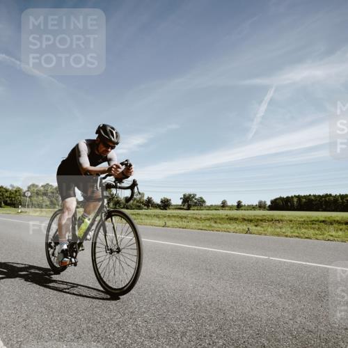 07.09.2025 - 19. Norderstedt Triathlon Michael Burmester http://msf.ph/oto/8852720 07.09.2025 11:38:45 Radfahren 136, 1195 meine-sportfotos.de