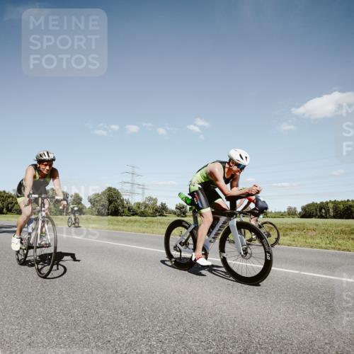 07.09.2025 - 19. Norderstedt Triathlon Michael Burmester http://msf.ph/oto/8852733 07.09.2025 14:37:59 Radfahren 399, 972, 993, 1401, 1422 meine-sportfotos.de