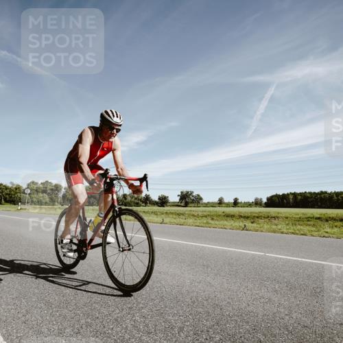 07.09.2025 - 19. Norderstedt Triathlon Michael Burmester http://msf.ph/oto/8852738 07.09.2025 11:38:59 Radfahren 203, 731 meine-sportfotos.de