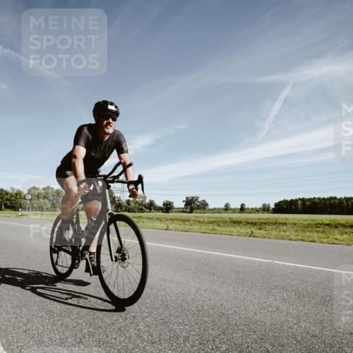 07.09.2025 - 19. Norderstedt Triathlon Michael Burmester http://msf.ph/oto/8852766 07.09.2025 11:39:19 Radfahren 729, 746, 778, 859 meine-sportfotos.de