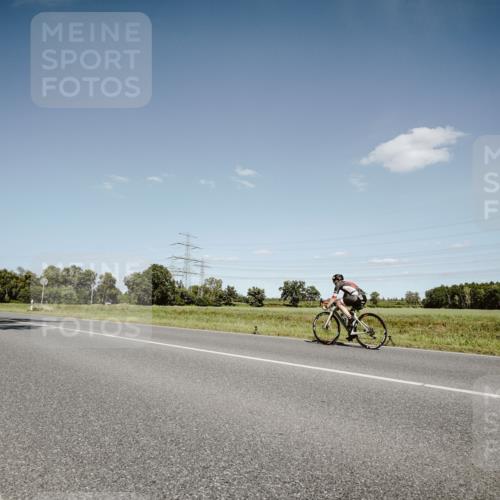 07.09.2025 - 19. Norderstedt Triathlon Michael Burmester http://msf.ph/oto/8852826 07.09.2025 14:39:05 Radfahren 1026 meine-sportfotos.de