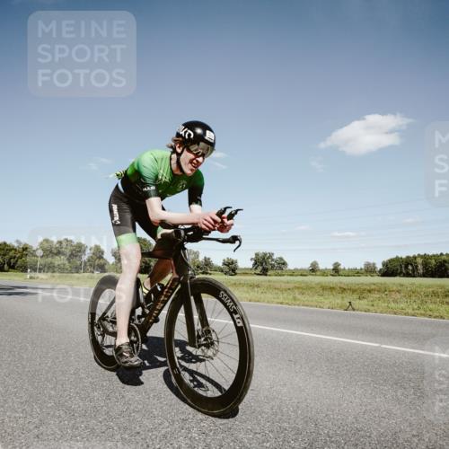 07.09.2025 - 19. Norderstedt Triathlon Michael Burmester http://msf.ph/oto/8852837 07.09.2025 14:39:12 Radfahren 393, 981, 1013 meine-sportfotos.de