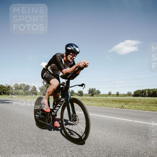 07.09.2025 - 19. Norderstedt Triathlon Michael Burmester http://msf.ph/oto/8852851 07.09.2025 14:39:22 Radfahren 964, 1027, 1040 meine-sportfotos.de
