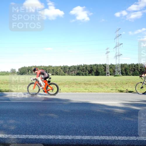 07.09.2025 - 19. Norderstedt Triathlon Michael Burmester http://msf.ph/oto/8852872 07.09.2025 15:56:17 Radfahren 492, 950, 1417, 1555, 1610 meine-sportfotos.de