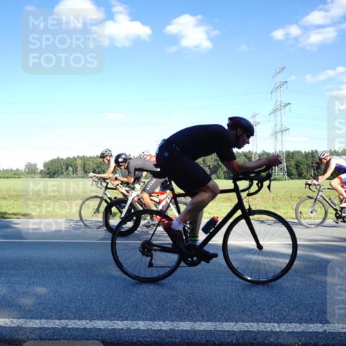07.09.2025 - 19. Norderstedt Triathlon Michael Burmester http://msf.ph/oto/8852874 07.09.2025 15:56:17 Radfahren 492, 950, 1417, 1555, 1610 meine-sportfotos.de